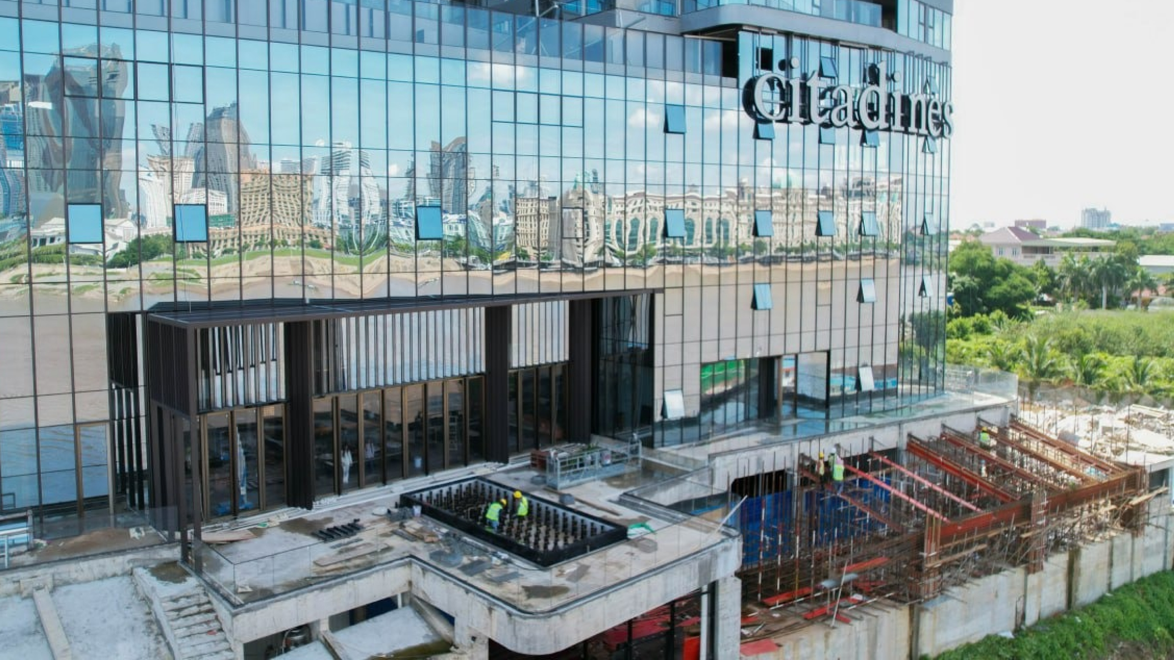 ビュー・アストン - スライダー10